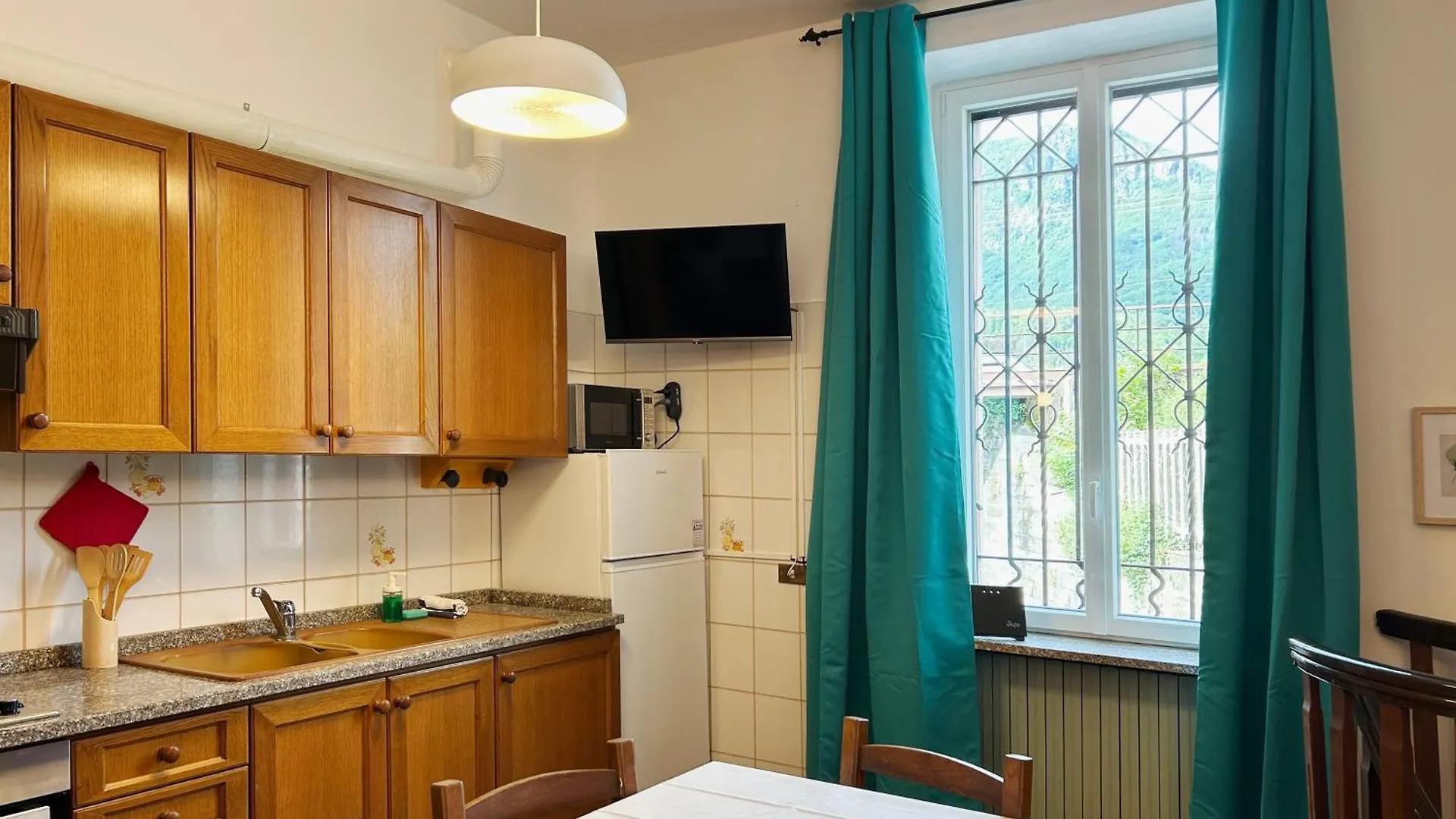 Apartament Traveler'S Retreat In Lecco