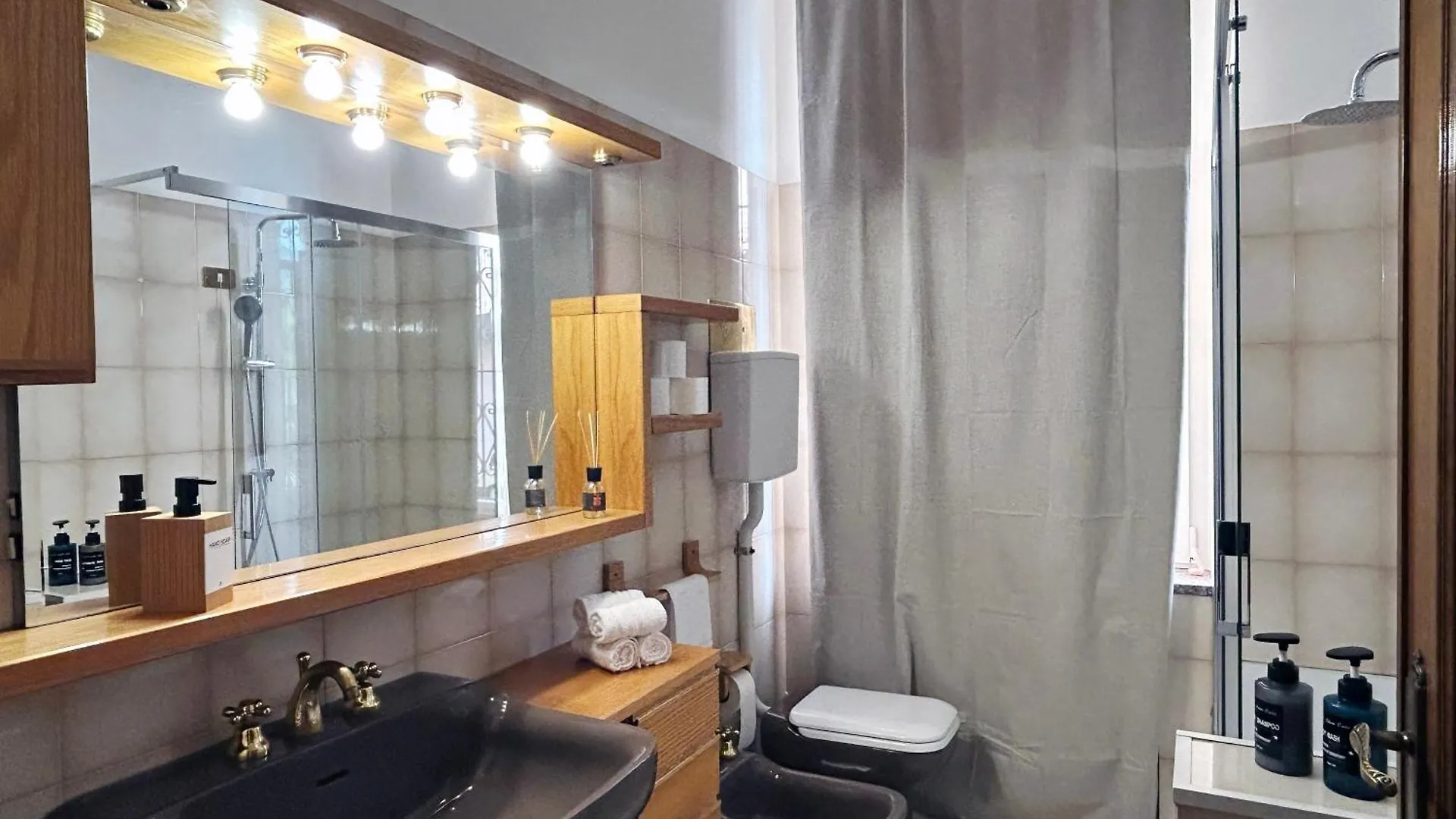 Apartament Traveler'S Retreat In Lecco Włochy